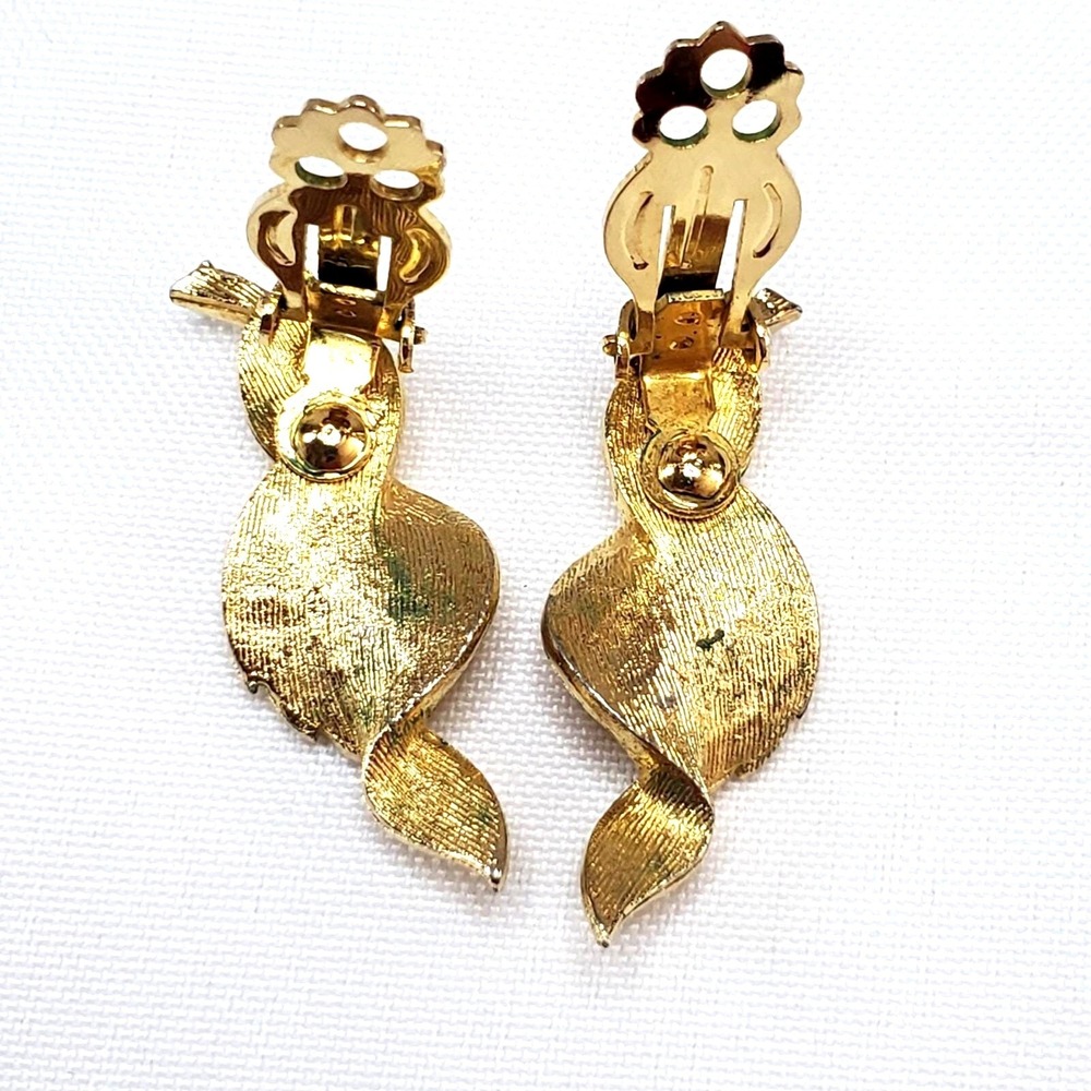 Vintage Coro Brushed Gold-Tone Leaf Brooch & Clip-On Earrings Jewelry Set - Picture 12 of 14